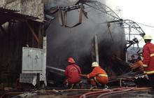 Toko onderdil dan sembako di Pasar Merdeka Bogor ludes terbakar