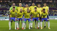 Starting XI Brasil saat laga 16 Besar Piala Dunia 2022 melawan Korea Selatan di Stadion 974, Selasa (06/12/2022). (AP/Martin Meissner)
