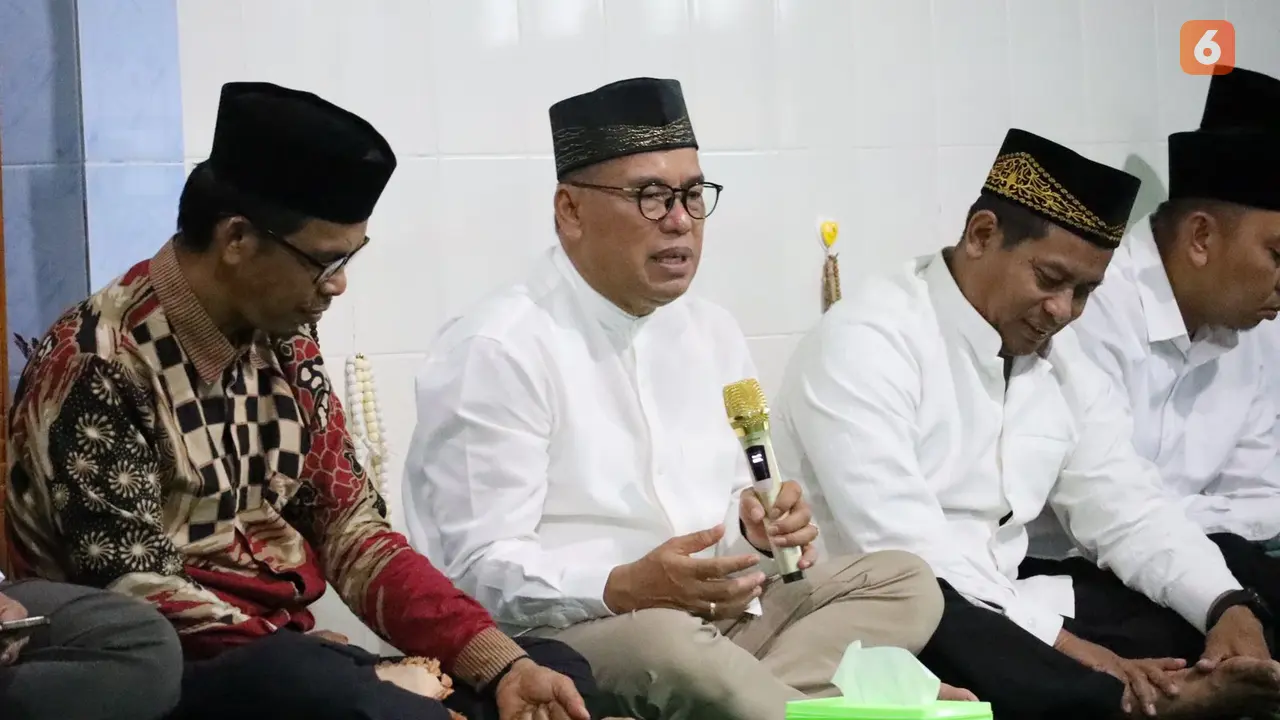 Penjabat Bupati Penajam Paser Utara Makmur Marbun