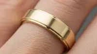 Cincin Emas Polos atau Bermotif, Mana yang Lebih Awet? Pahami Faktor Penentunya