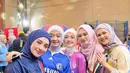 Pesta perayaan ultah Abang L dihadiri banyak selebriti diantaranya, Paula Verhoeven, Oki Setianadewi, Donita, Ryana Dea, Inara Rusli, Celine Evangelista, Sarwendah, Fuji An, Tya Ariestya, Kartika Putri, Tarra Budiman, Cut Meyriska, Reisa Brotoasmoro, Gya Sadiqah, dan masih banyak lagi. [Instagram/shellasaukiaofficial]