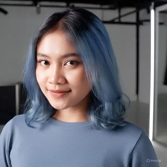 Inspirasi Cat Rambut Warna Biru Metalik