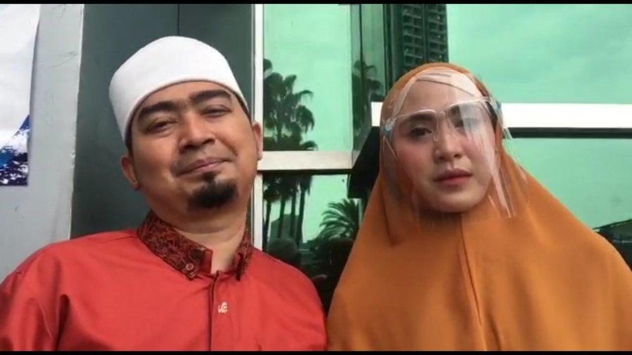 Di Hari Ulang Tahun, Ustaz Solmed Sampaikan Rayuan dan Pujian Kepada Sang Istri 'Jadilah Istri yang Baik