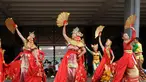 Jelang tampil pada penutupan Asian Games 2014, sejumlah penari melakukan sesi latihan di Stadion GBK, Jakarta, (29/9/2014). (Liputan6.com/Helmi Fithriansyah)