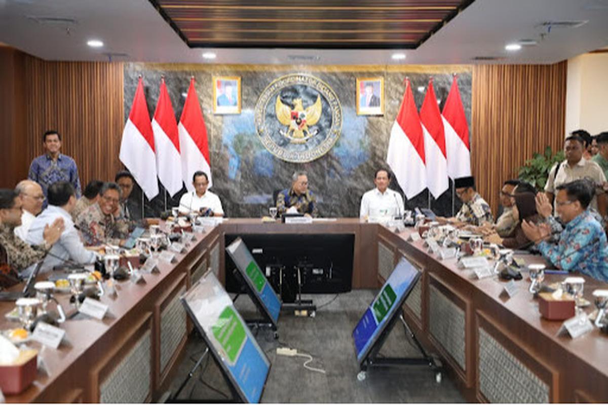 Mendagri saat menghadiri Rapat Koordinasi Terbatas (Rakortas) Tingkat Menteri dengan agenda Persiapan Implementasi PSEL