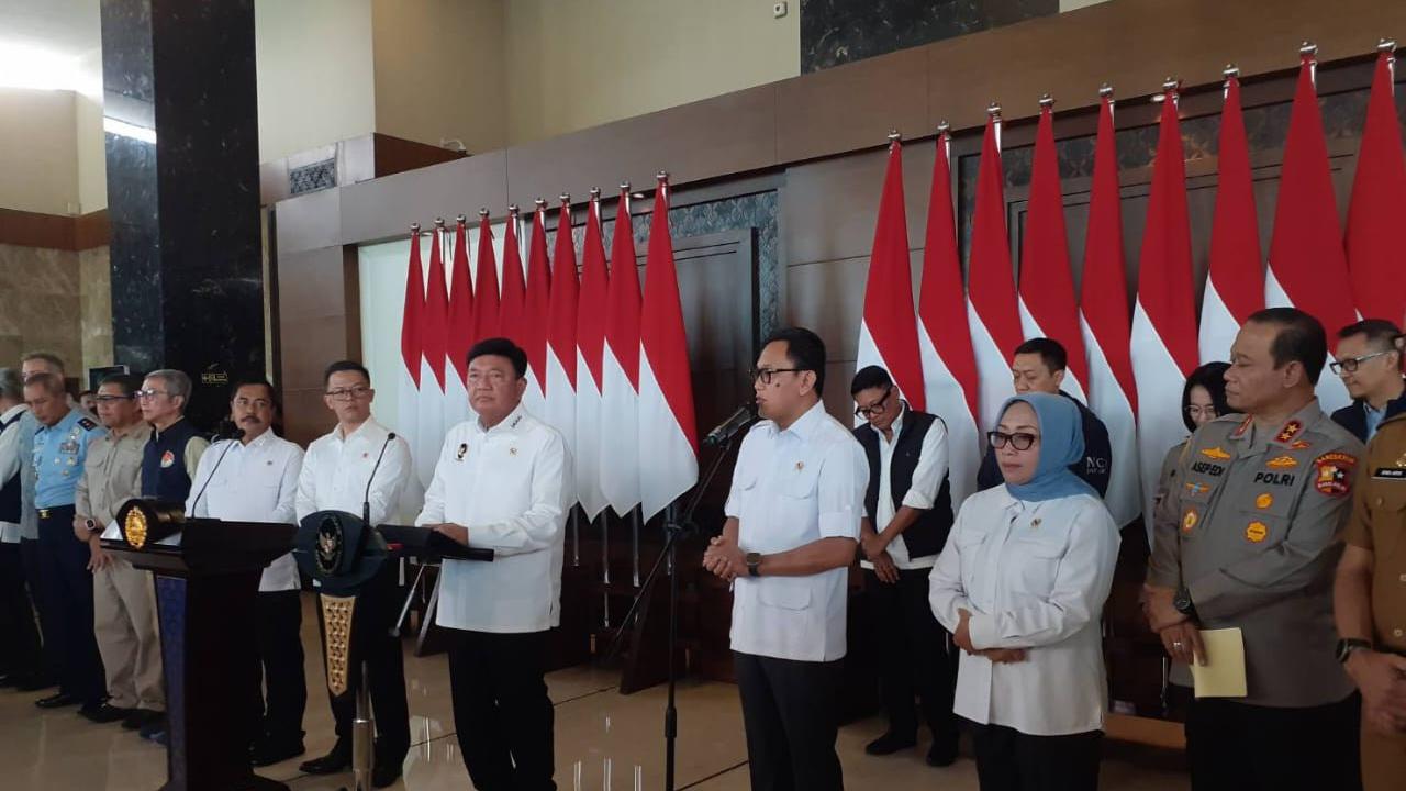 Konferensi pers mengenai pemulangan WNI dari Myanmar.