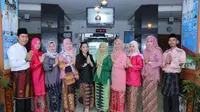 Bebaso Palembang diharapkan Budayawan Ali Hanafiah, diterapan seperti penggunaan Pakaian Adat Palembang sebagai baju dinas PNS Pemkot Palembang (Liputan6.com / Nefri Inge)