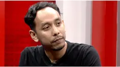Dunia digital telah mengubah industri musik secara keseluruhan. Mulai dari bentuk kemasan hingga cara pendistribusian dan penjualan.

Selain itu kini setiap orang bisa menjadi  populer melalui social media, youtube, vidio.com dan lainnya. Beberapa ...