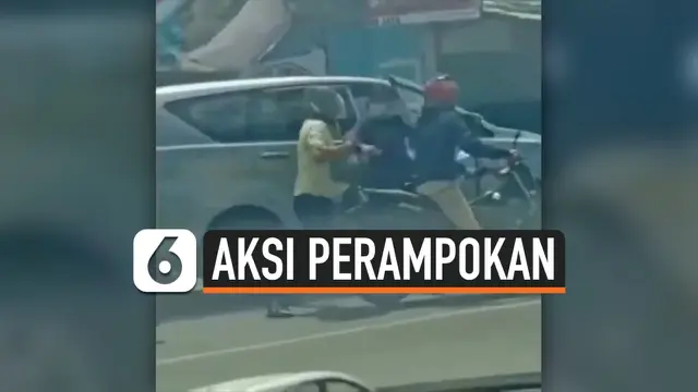 TEREKAM KAMERA, PERAMPOKAN DENGAN MODUS PECAH KACA MOBIL DI DEPOK