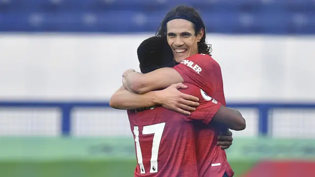 Edinson Cavani Cetak Gol Perdana, Manchester United Hajar Everton 3-1