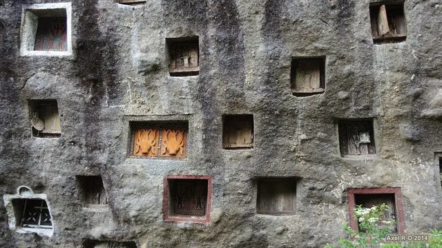 3 Ritual Penguburan Aneh Tana Toraja, Sulawesi Selatan