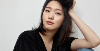 Kepopuleran Kim Go Eun semakin tinggi setelah ia bermain dalam drama Goblin pada akhir 2016 silam. Meskipun sudah jadi aktris terkenal, akan tetapi ia mengaku khawatir. (Foto: Soompi.com)