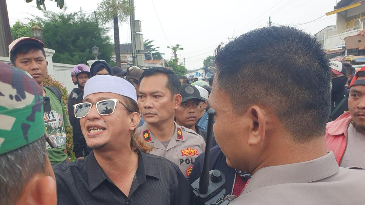 Massa Habib Bahar Geruduk Pelantikan PWI LS Jabodebek Buntut Ricuh di Pemalang, Kapolres &amp; Dandim Siaga