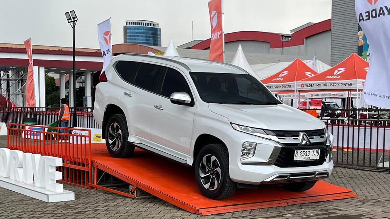 Perbandingan Mobil Transmisi Manual dan Otomatis: Mana yang Bikin Nyaman?
