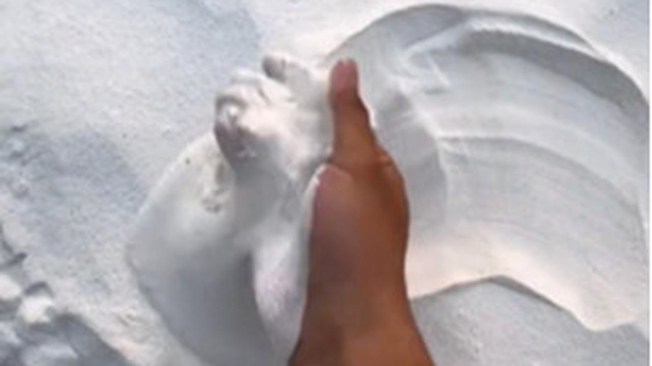 Pantai dengan Pasir Terhalus di Dunia Ternyata Ada di Indonesia,