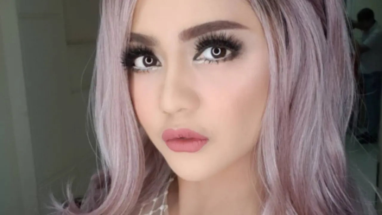 Cantik Mana, Jenita Janet Tanpa atau dengan Wig?
