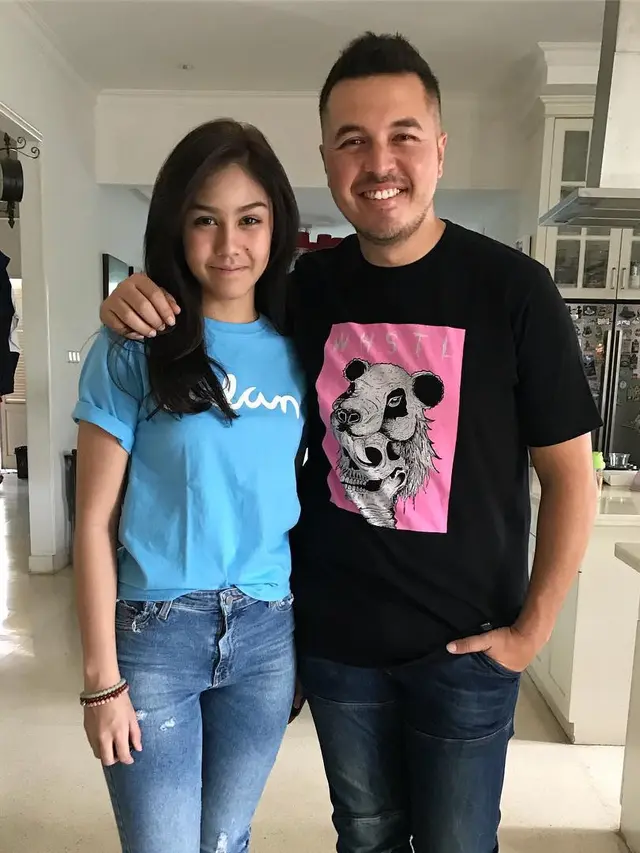 [Bintang] Vanesha Prescilla dan Sissy Prescillia