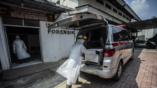 Korban COVID-19 Meninggal saat Isolasi Mandiri di Rumah