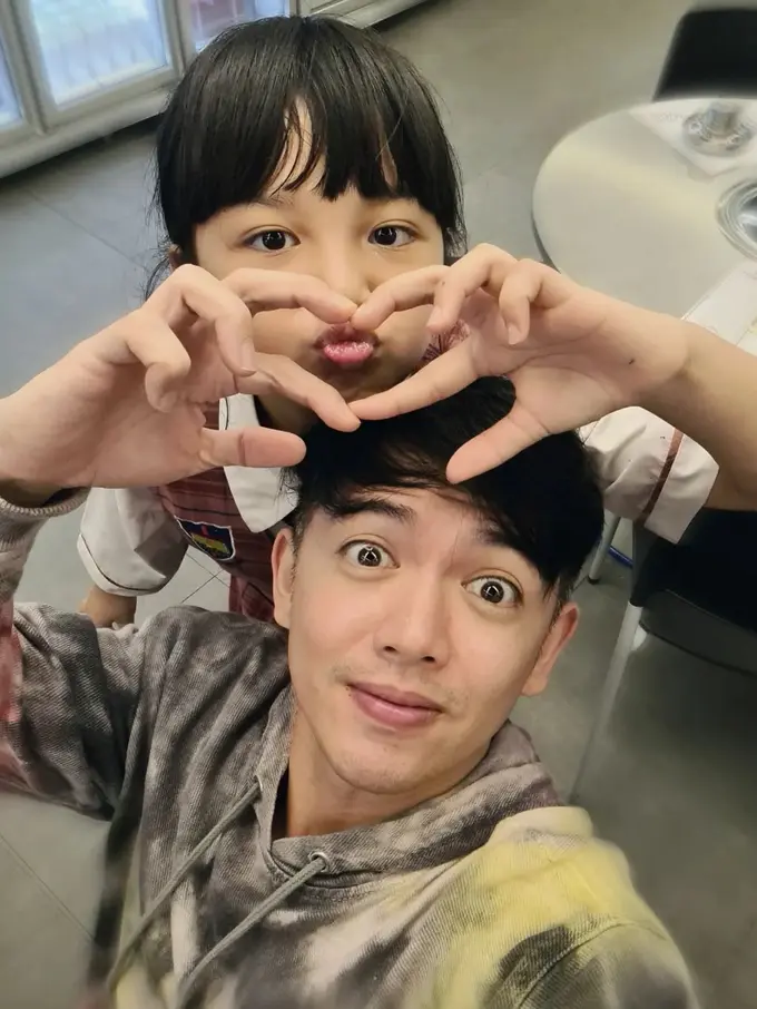 [Fimela] Nicky Tirta dan Putrinya