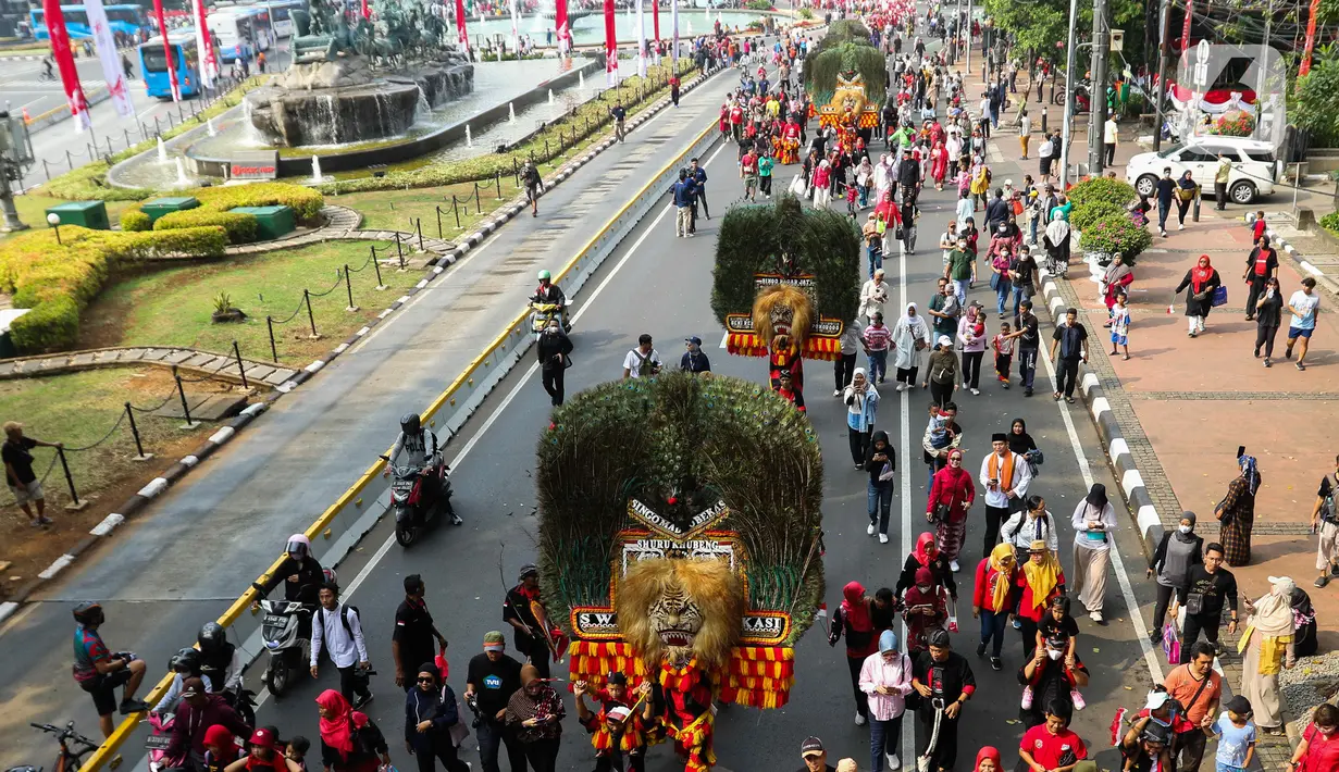 Pawai budaya menempuh jarak sekitar 1,5 km dan akan berhenti di beberapa titik untuk menampilkan berbagai atraksi seni budaya. (Liputan6.com/Herman Zakharia)