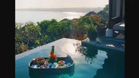 Hotel Four Seasons Bali at Jimbaran Bay. (dok. Instagram @fourseasons/https://www.instagram.com/p/B1l22avlRRz/Dinny Mutiah)