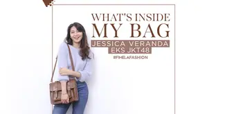 What's Inside my Bag Jessica Veranda