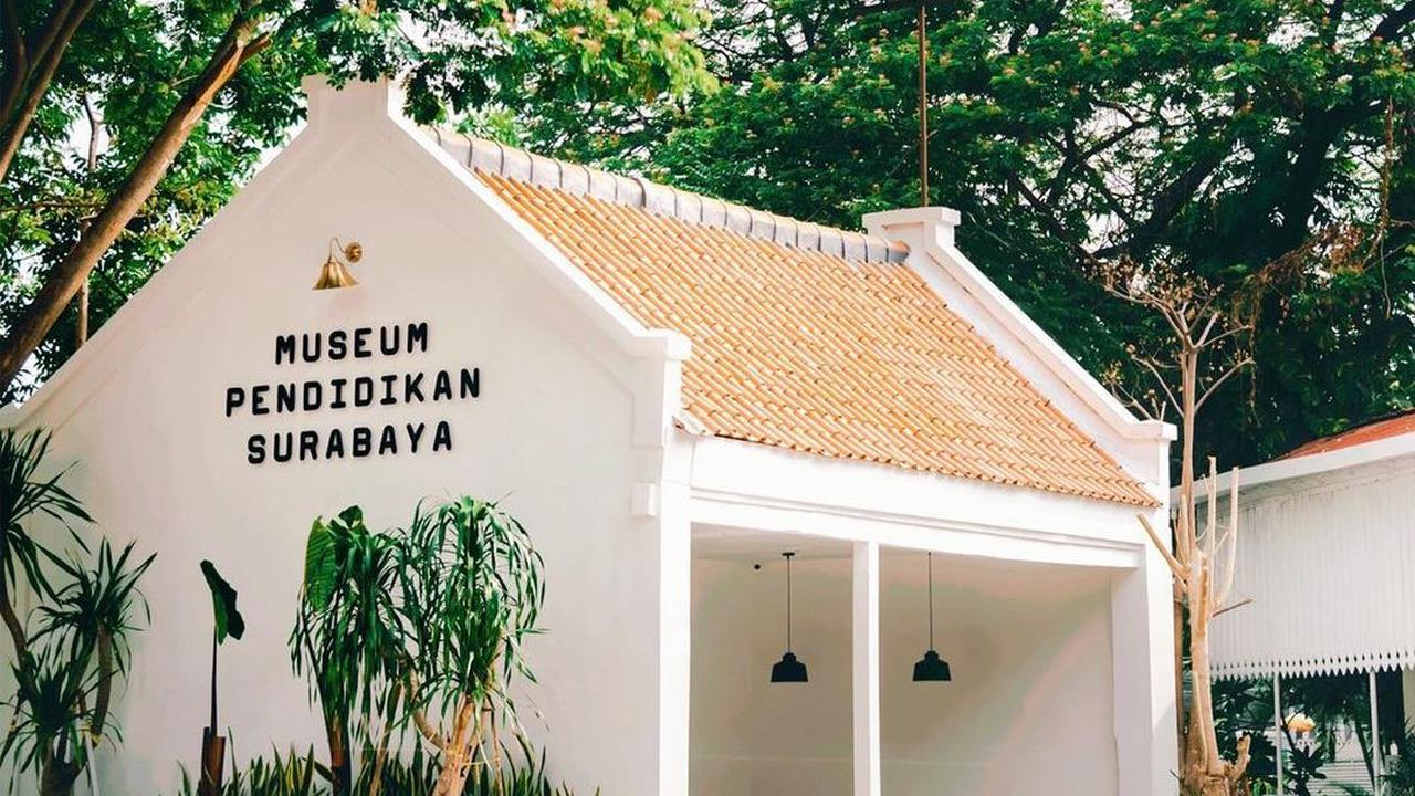Hotel Majapahit tidak hanya jadi tujuan favorit wisatawan, tapi juga sering dikunjungi pelajar untuk menimba pengetahuan sejarah. Hotel ini juga telah ditetapkan sebagai salah satu bangunan cagar budaya.