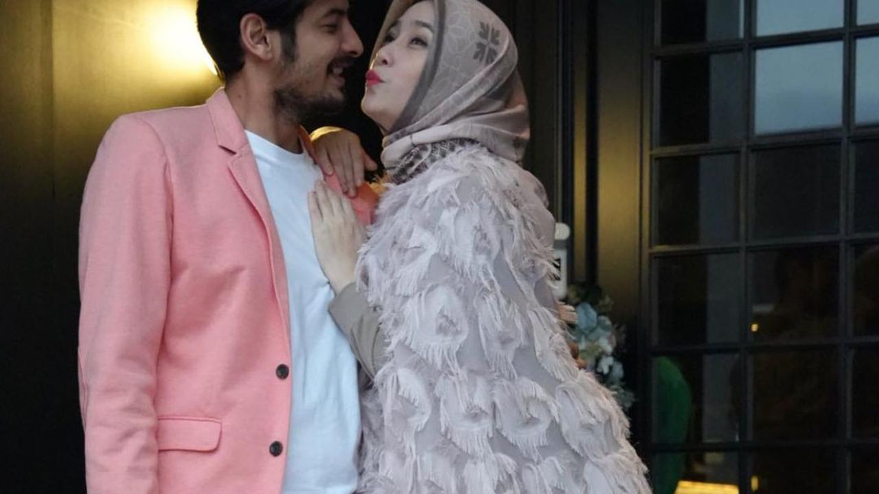 Dibully Terlihat Tua, Rina Amalia Istri Aktor Boy Hamzah Ingin Lepas Hijab
