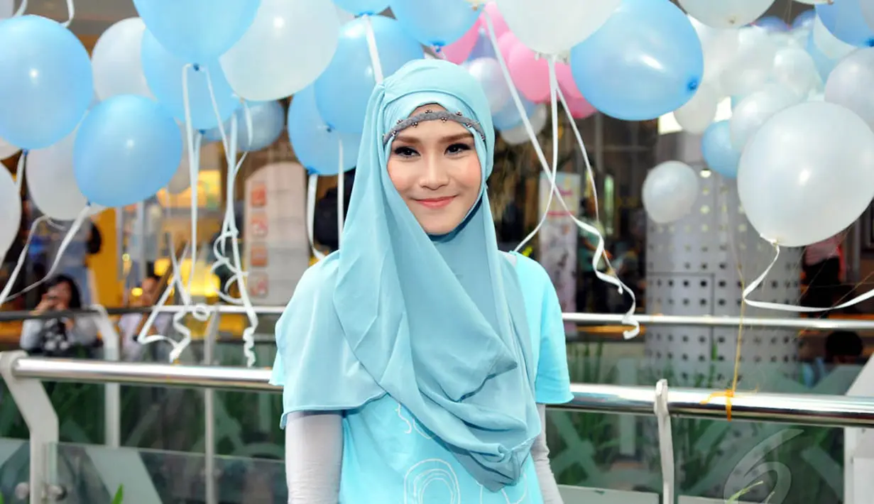 Zaskia Adya Mecca saat ditemui pada acara gala premier film Hijab di XXI Epicentrum, Jakarta, Selasa (13/1/2015). (Liputan6.com/Panji Diksana)