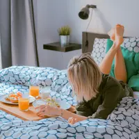 Gaya hidup sehat akan terhindar dari berbagai penyakit berbahaya. (unsplash.com/@heftiba)