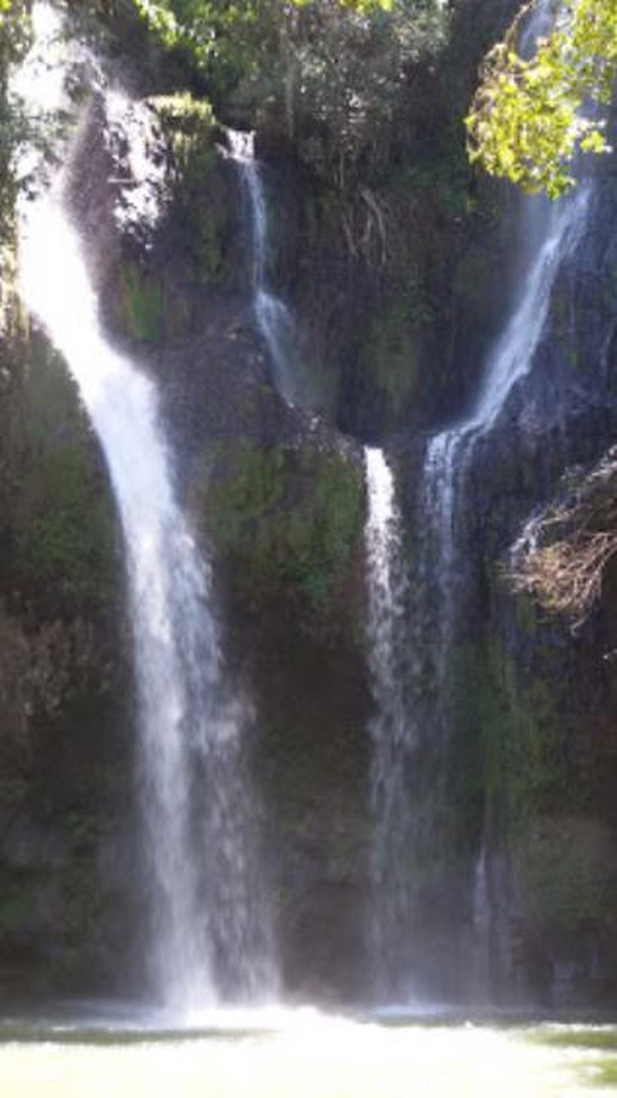4. Air Terjun Talondo Tallu<br>