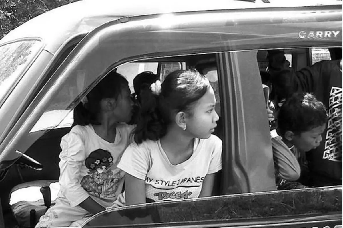 5 Awkward Moment yang Biasa Terjadi di Transportasi Umum