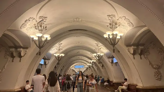 Stasiun metro Arbatskaya di Moskow, Rusia.