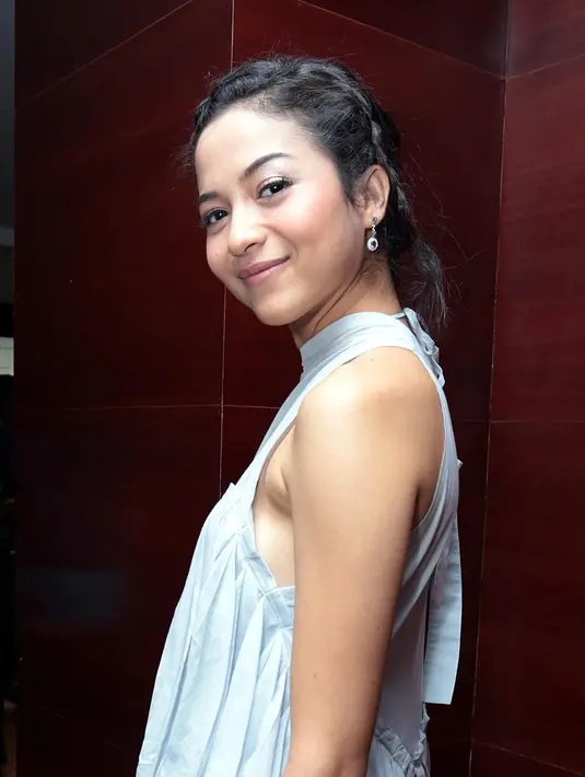 Selain itu, Putri berhasil menyingkirkan beberapa nama aktris senior. Di antaranya adalah Adinia Wirasti (Critical Eleven), Dian Sastrowardoyo (Kartini), Sheryl Sheinafia (Galih dan Ratna) dan Tatjana Saphira (Sweet 20). (Deki Prayoga/Bintang.com)