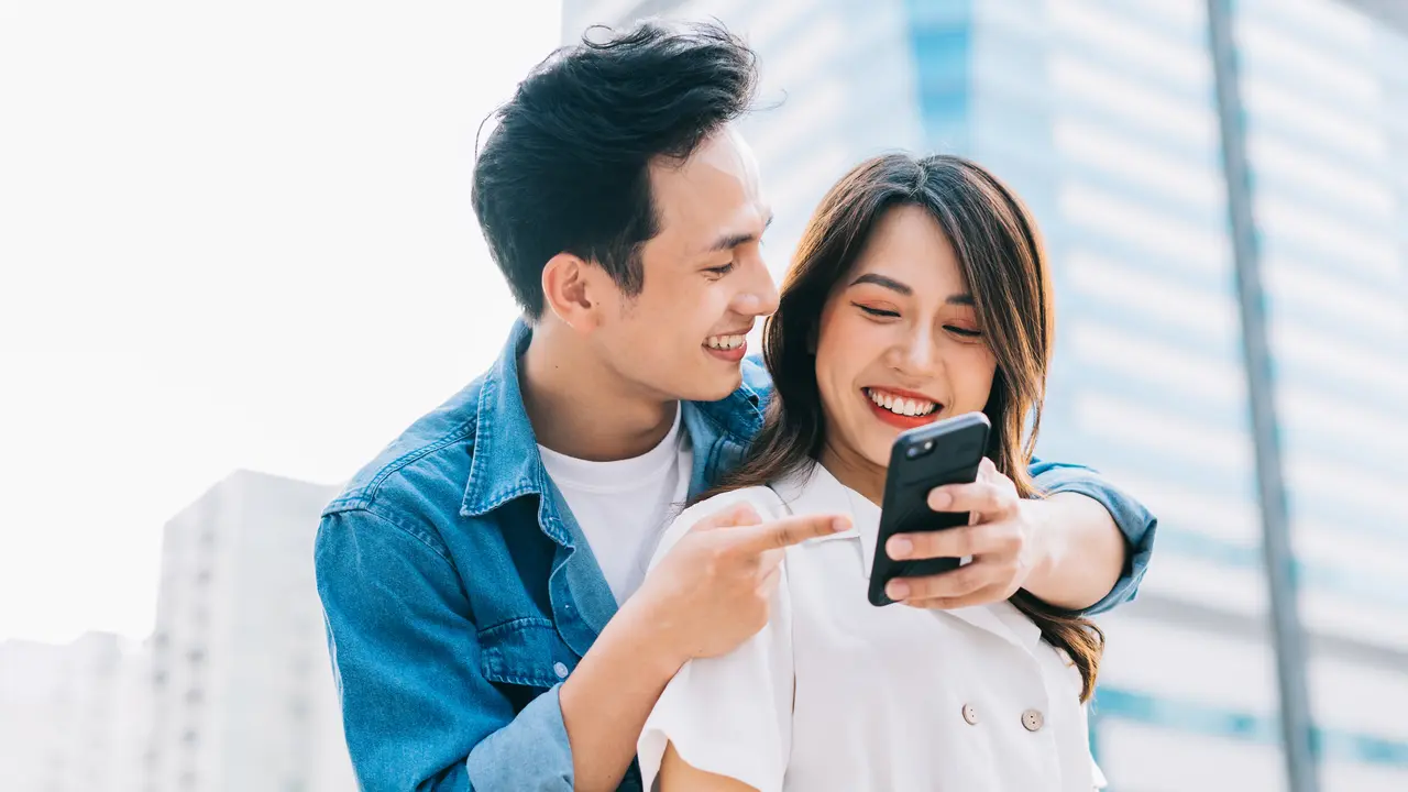 pasangan cinta
