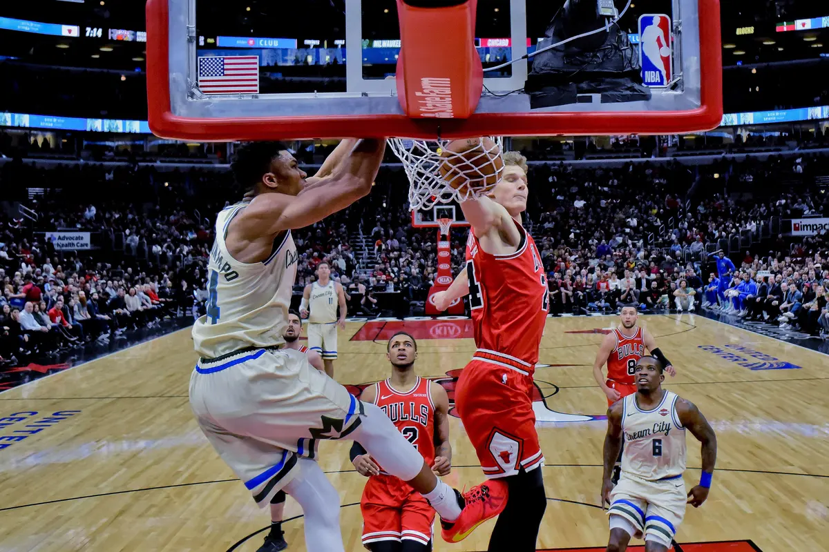 NBA: Giannis Antetokounmpo Kembali, Bucks Sikat Bulls