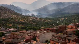 Kebakaran Hutan di Spanyol dan Prancis Paksa 250.000 Orang Mengungsi