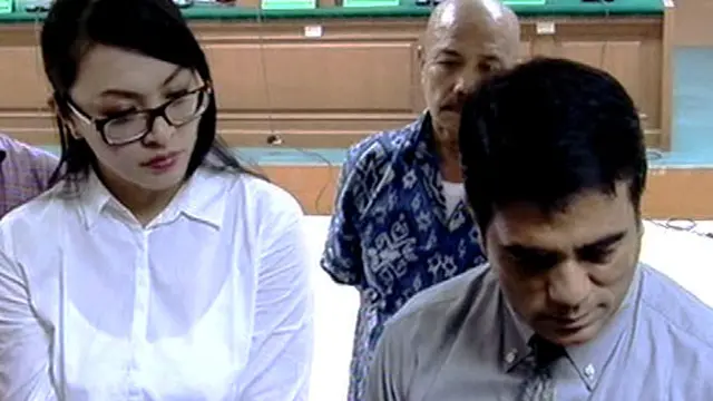 [VIDEO] Vonis 12 Tahun Penjara Untuk Angelina Sondakh