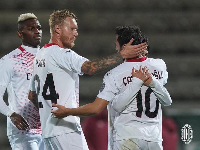 Dapat Dana Tambahan Ac Milan Malah Kebingungan Beli Pemain Bola Liputan6 Com