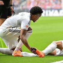 Bek Real Madrid asal Spanyol bernomor punggung 02, Dani Carvajal, bereaksi di lapangan selama pertandingan Liga Spanyol antara Club Atletico de Madrid dan Real Madrid CF di stadion Metropolitano di Madrid pada 27 September 2025. (Javier SORIANO/AFP)