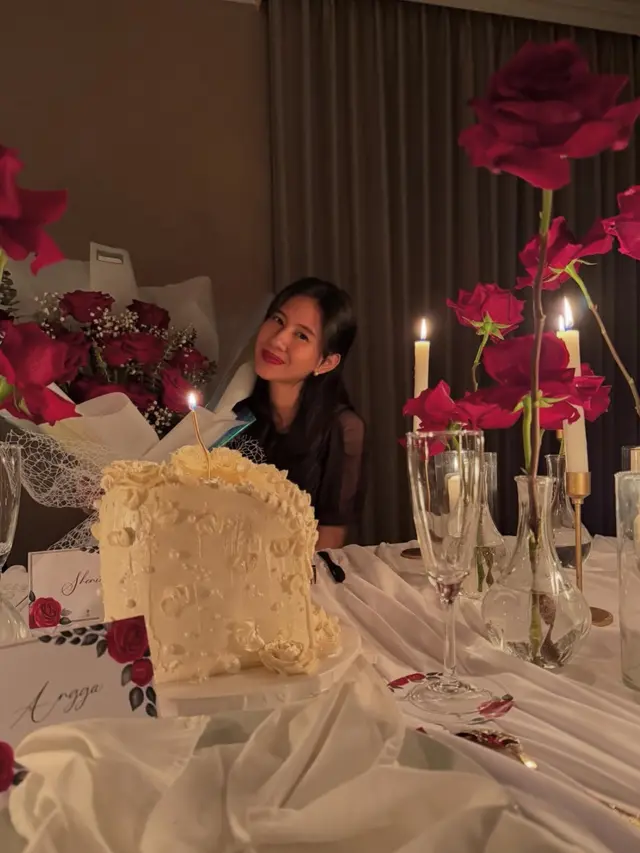 Gaya rambut Shenina Cinnamon Rayakan Ulang Tahun ke-27. [@sheninacinnamon]