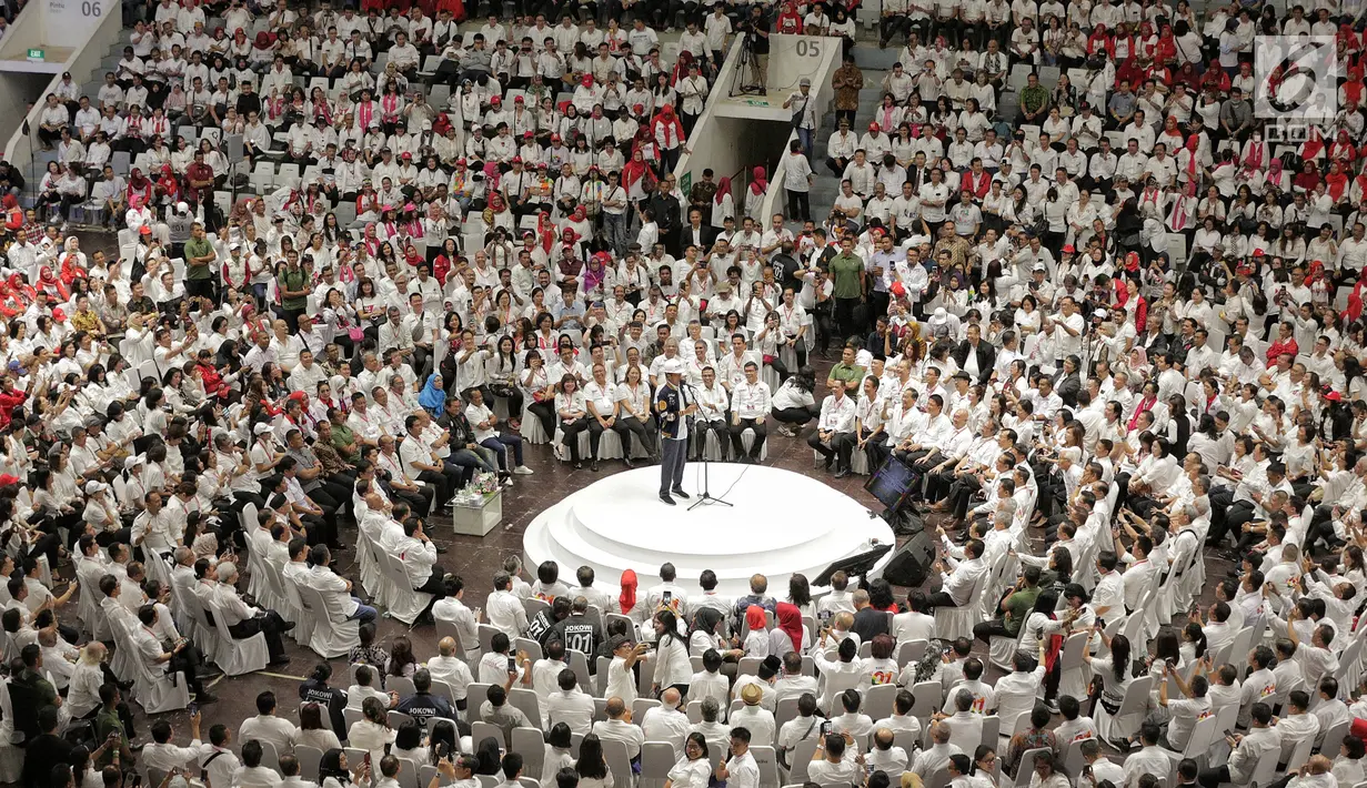 Suasana Deklarasi Dukungan 10.000 Pengusaha untuk Jokowi-Ma'ruf Amin di Istora Senayan GBK, Jakarta, Kamis (21/3). Deklarasi dihadiri pengusaha skala kecil dan besar yang tergabung dalam Pengusaha Pekerja ProJokowi (KerJo). (Liputan6.com/Faizal Fanani)