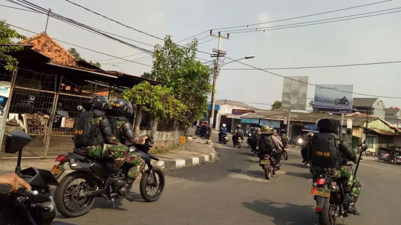 Bantrok Sopir Angkot - Driver Ojek Online