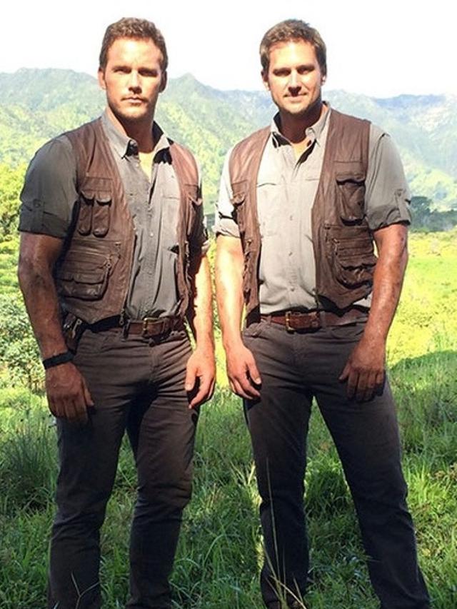 Susah Dibedakan, 8 Foto Pemeran Pengganti Ini Mirip Banget dengan Artis Aslinya