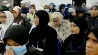 Jemaah haji ilegal ditampung di asrama haji Pondok Gede. 