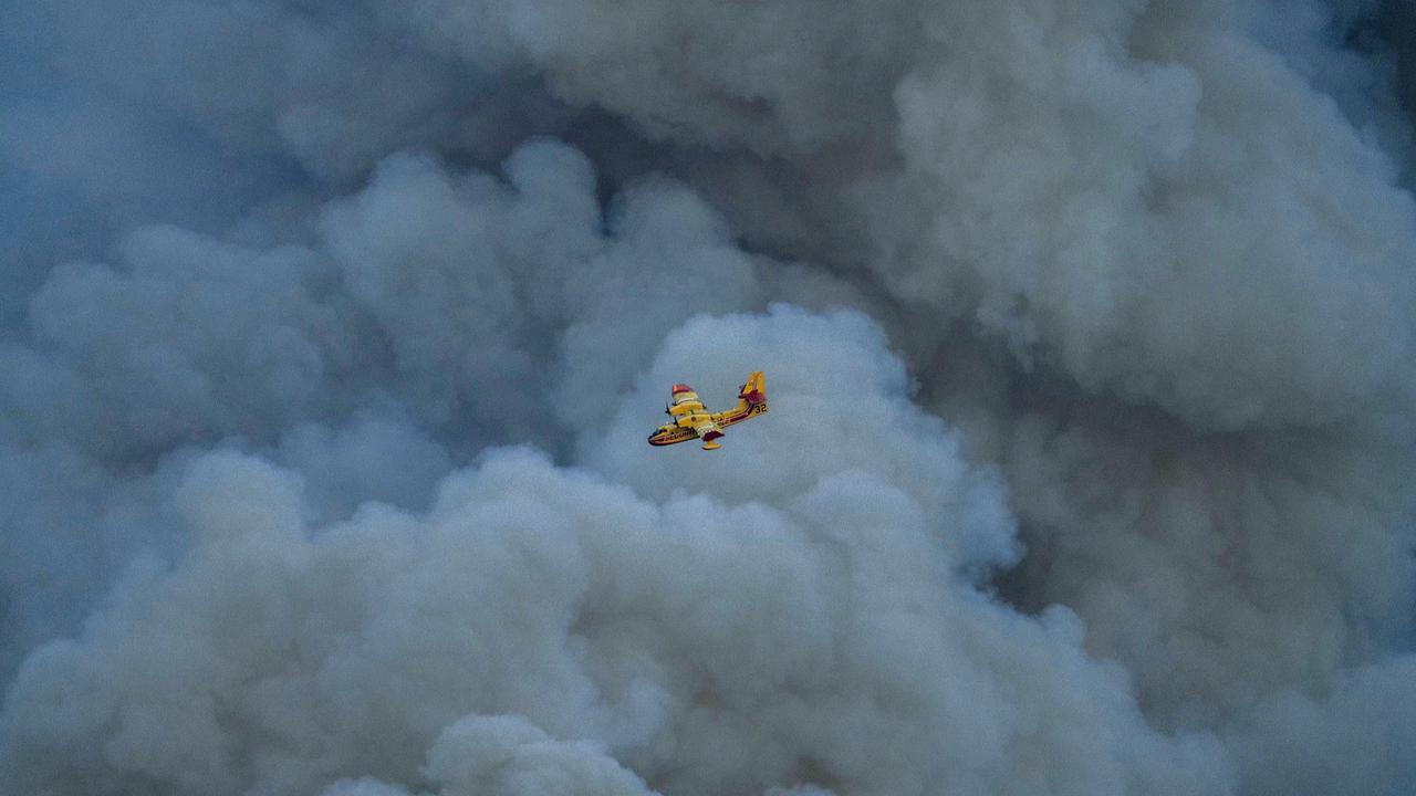 FOTO: Gelombang Panas Picu Kebakaran  Hutan Hebat di Perancis