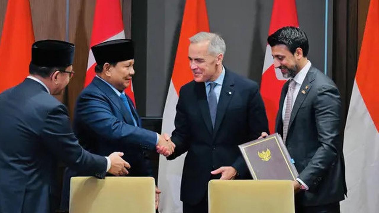VIDEO: Momen Prabowo Dikejutkan Patung Tanpa Kepala saat Kunjungi Galeri Nasional di Kanada