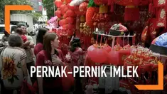 Penjualan aksesoris di Glodok jelang Imlek meningkat drastis. Beberapa pernak-pernik jadi incaran warga.