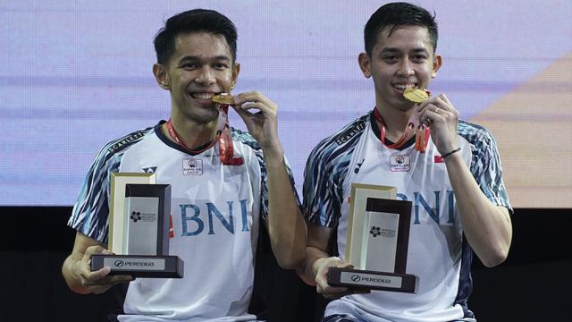 Foto: Perang Saudara Ganda Putra Indonesia di Malaysia Masters 2022, Fajar / Rian Keluar Sebagai Juara