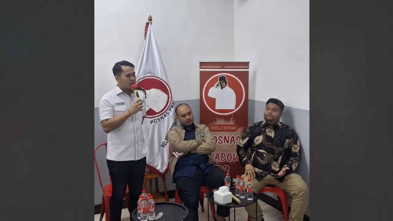 Relawan Posko Nasiobal Prabowo (Posnas Prabowo) menggerlar kegiatan diskusi kebangsaan dengan tema Kebijakan Pembangunan dan Industri Prabowo-Gibran menuju Indonesia Maju.